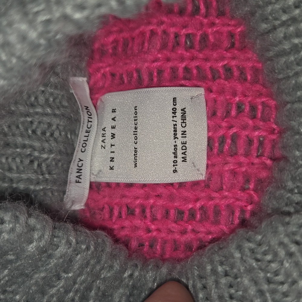 Zara Gray Sweater with Pink and Blue Accents - Picture 5 of 6